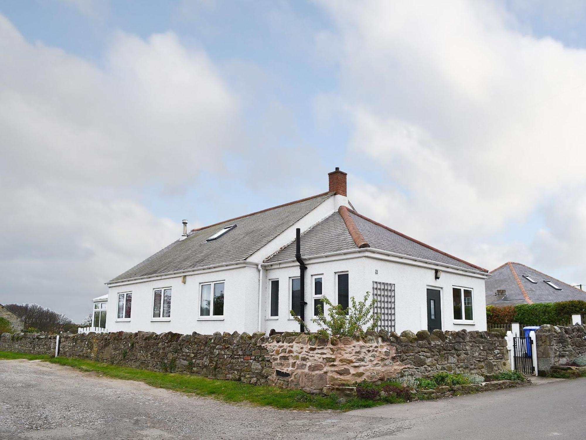 The Old Parish Hall Seahouses Exterior photo